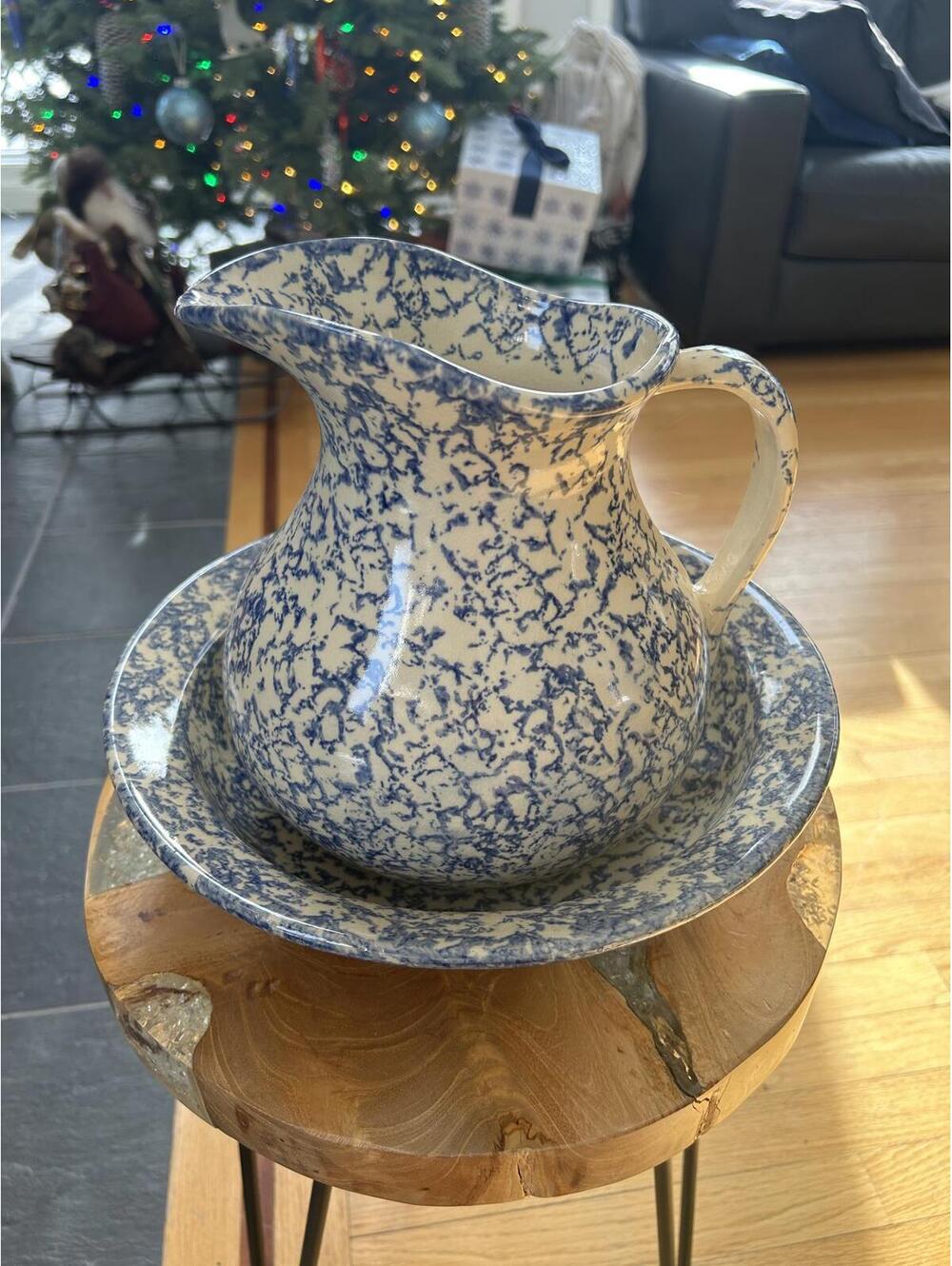 VINTAGE ROBINSON BLUE SPONGEWARE  POTTERY ROSEVILLE SET